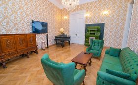 Solo Apartment In City Center