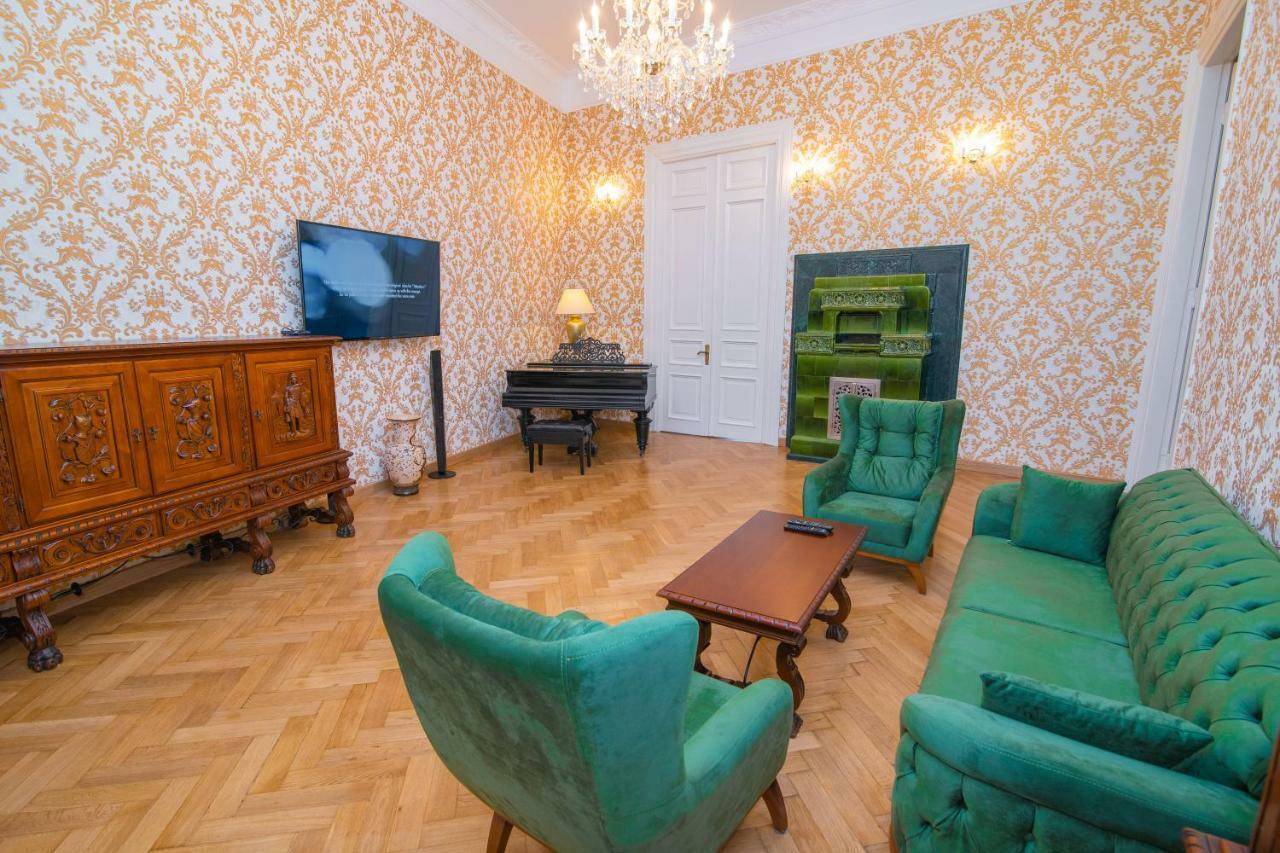 Solo Apartment In City Center Тбілісі Екстер'єр фото