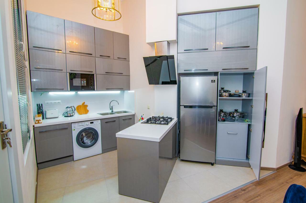 Solo Apartment In City Center Тбілісі Екстер'єр фото