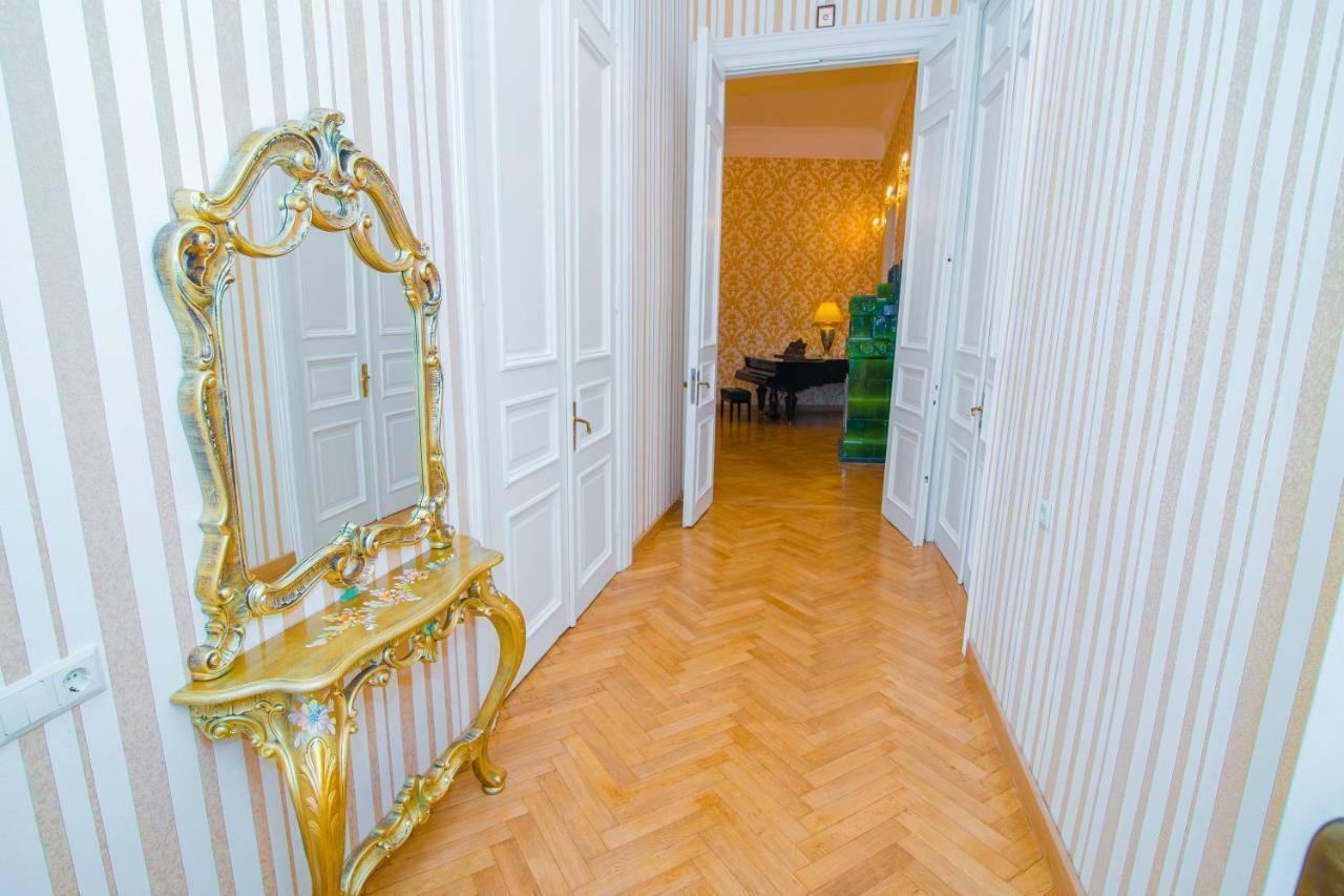 Solo Apartment In City Center Тбілісі Екстер'єр фото