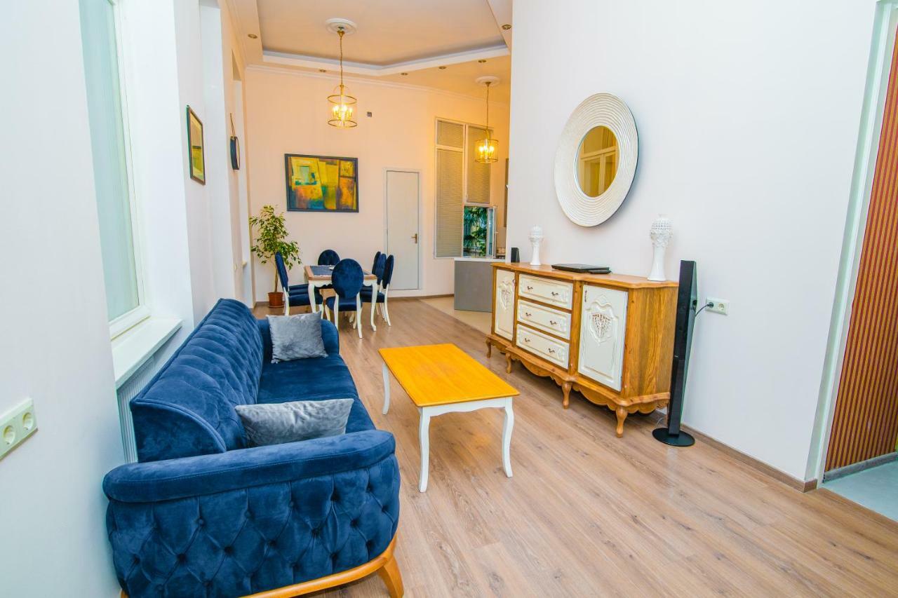 Solo Apartment In City Center Тбілісі Екстер'єр фото