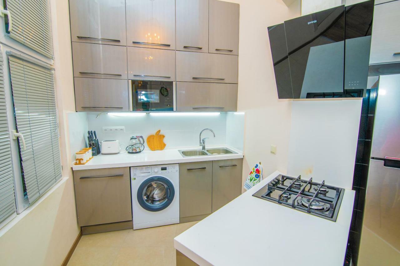 Solo Apartment In City Center Тбілісі Екстер'єр фото