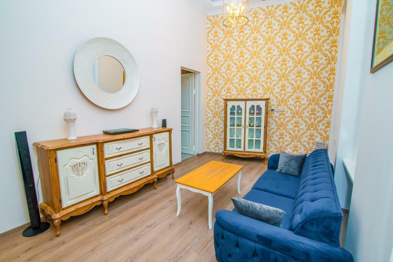 Solo Apartment In City Center Тбілісі Екстер'єр фото